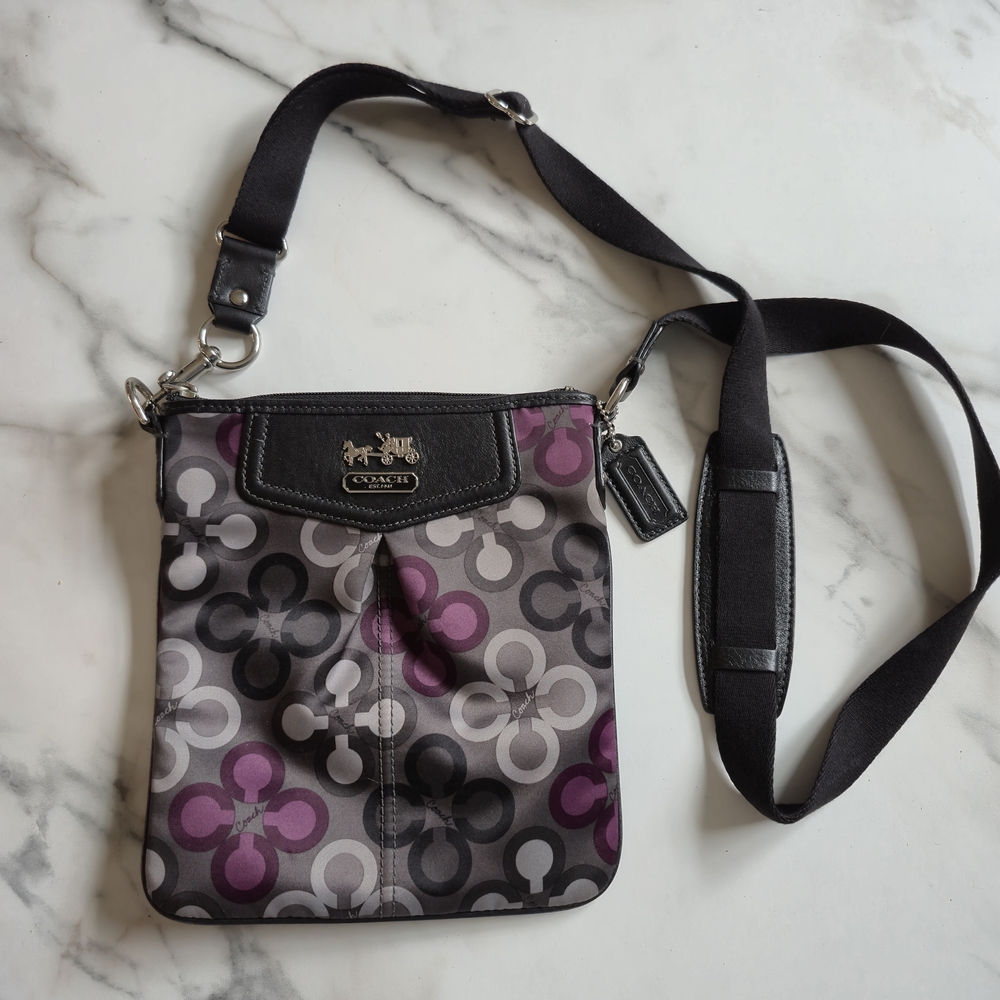 Coach Madison Clover Print Swingpack Crossbody Bag Purse Purple Black Sateen